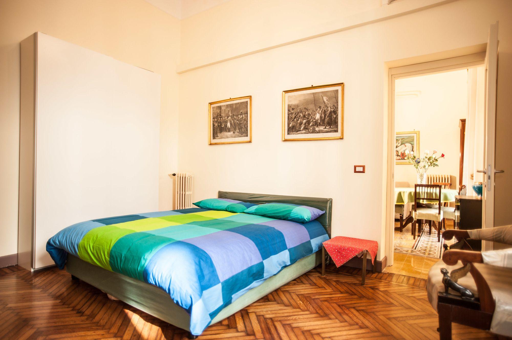 Apartment Interno 5 *